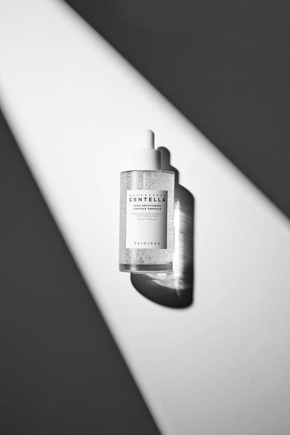 [韓國製] SKIN1004理膚天使 積雪草煥白光感凝珠安瓶精華100ml